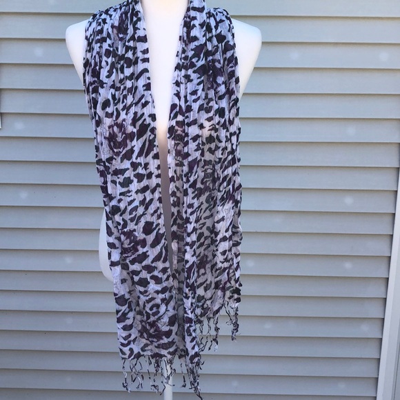 Purple/black leopard print scarf with fringe ends - Picture 3 of 3